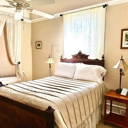 The Kate Shepard House Aparthotel Мобил Екстериор снимка