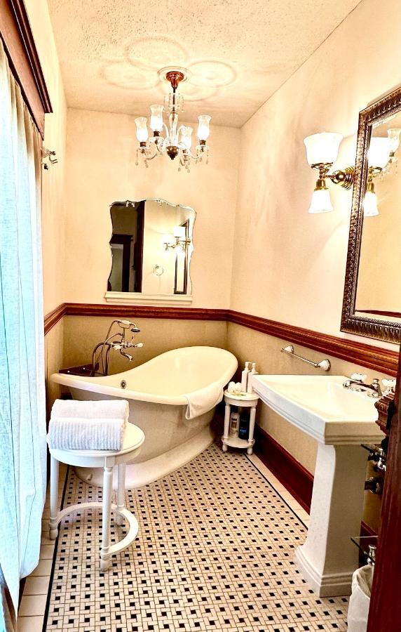 The Kate Shepard House Aparthotel Мобил Екстериор снимка