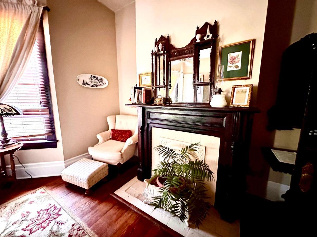 The Kate Shepard House Aparthotel Мобил Екстериор снимка