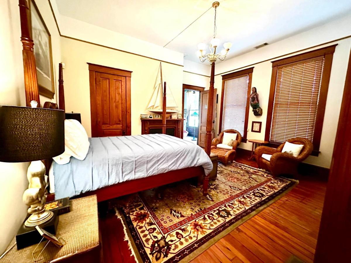 The Kate Shepard House Aparthotel Мобил Екстериор снимка